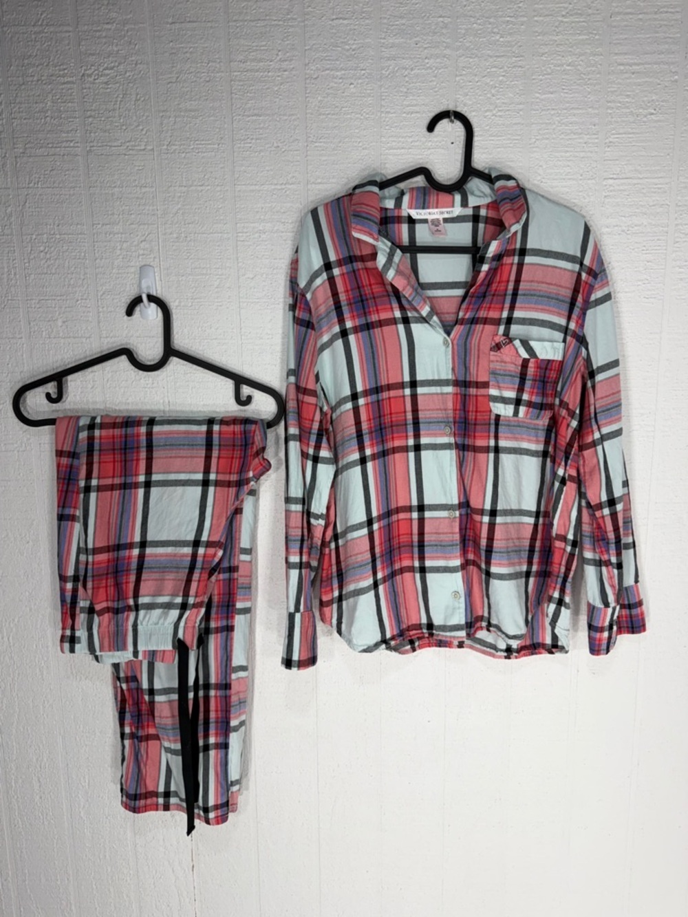 Victoria’s secret long pajama set plaid size M